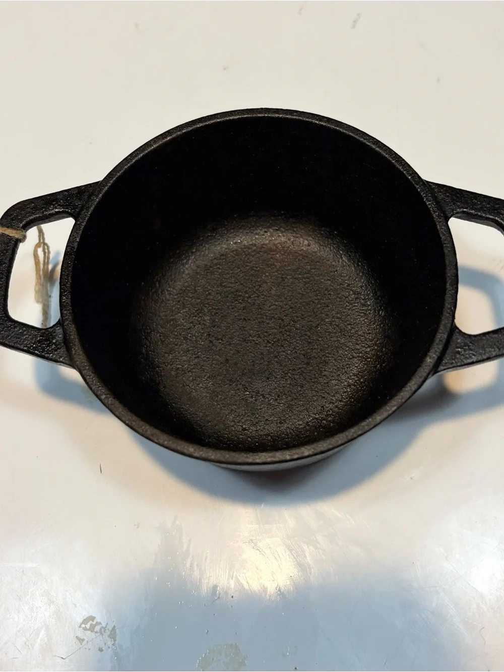 Smith & Clark Ironworks 10 oz Pre-Seasoned Cast Iron Mini Dutch Oven